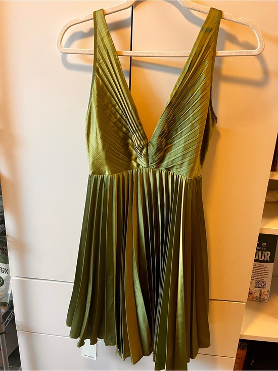 Abercrombie & Fitch Dresses & Skirts - Abercrombie Pleated Mini Cocktail Dress in Green Size XS NWT